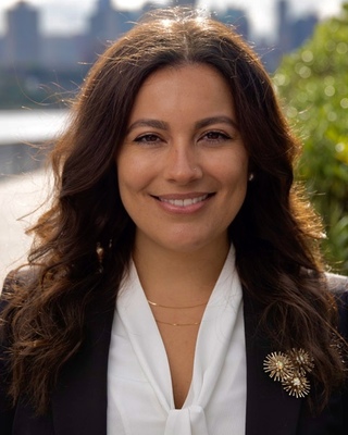 Gwen Pelfini - Integrative Psychotherapist's profile image